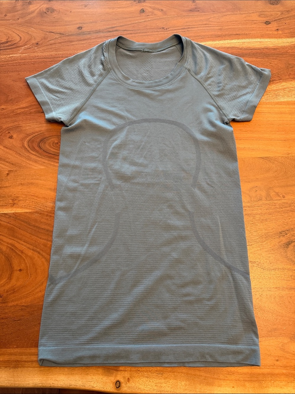 Lululemon tech Short Sleeve hip length  steel blue